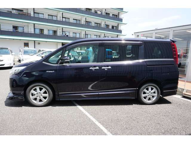 TOYOTA ESQUIRE HYBRID 2015