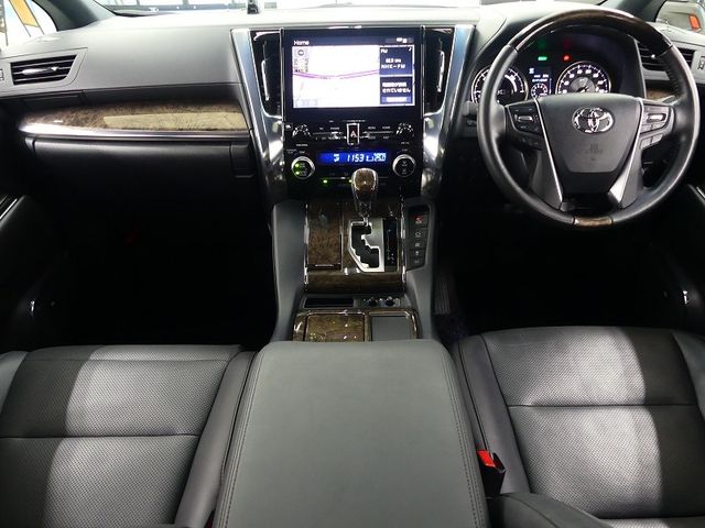 TOYOTA ALPHARD hybrid 4WD 2023