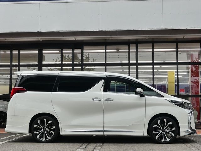 TOYOTA ALPHARD hybrid 4WD 2023