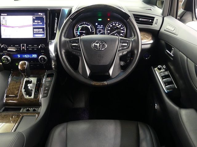 TOYOTA ALPHARD hybrid 4WD 2023