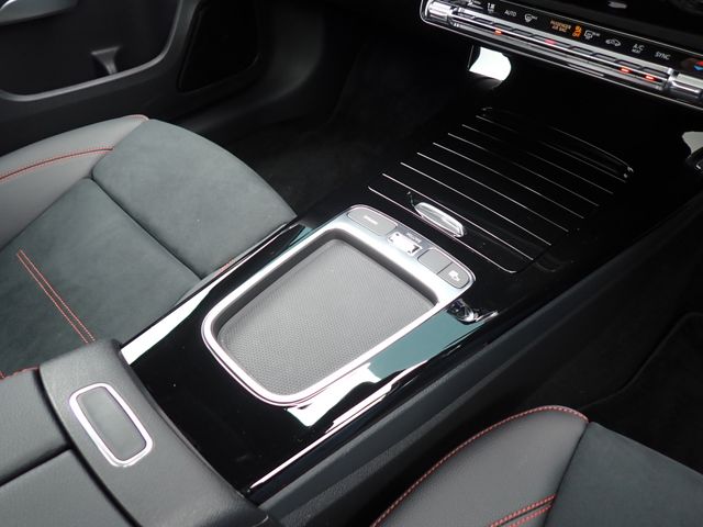 MERCEDES BENZ MERCEDES BENZ A class sedan 2024