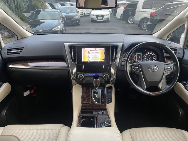 TOYOTA ALPHARD 2018