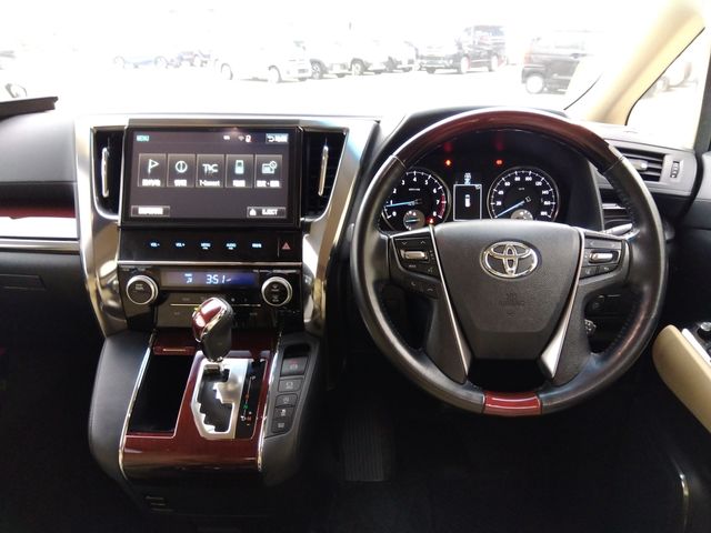 TOYOTA VELLFIRE 4WD 2017