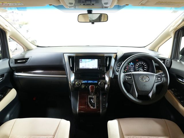 TOYOTA VELLFIRE 2015