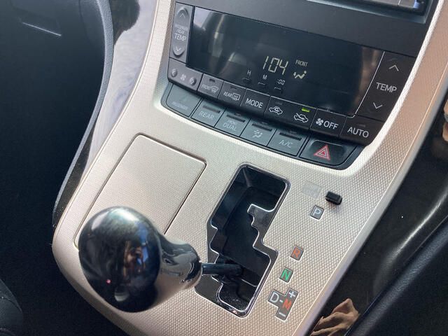 TOYOTA VELLFIRE 4WD 2014