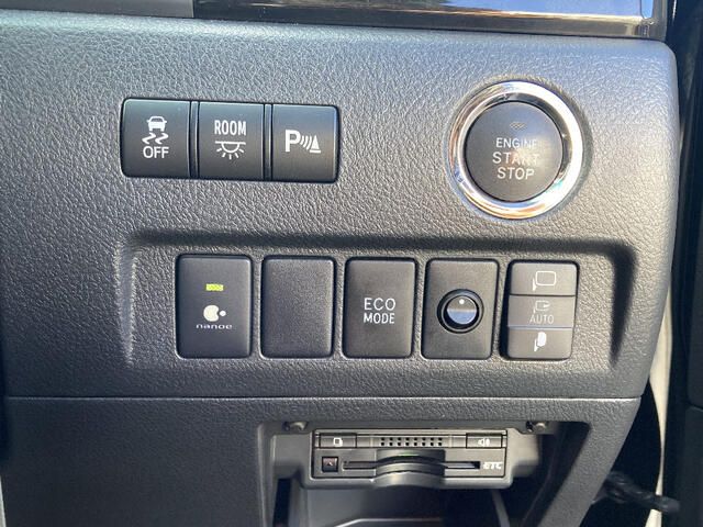 TOYOTA VELLFIRE 4WD 2014