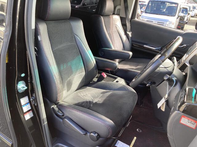 TOYOTA VELLFIRE 4WD 2014