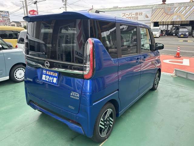 NISSAN ROOX 2024
