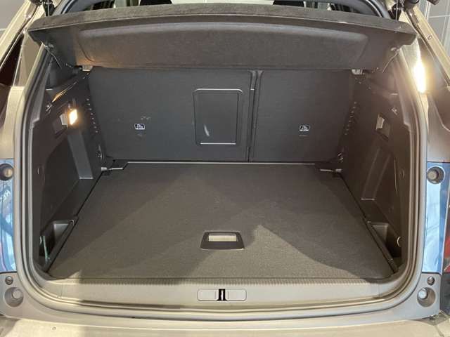 PEUGEOT PEUGEOT 3008 2023