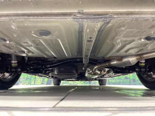 TOYOTA VOXY HYBRID 2024