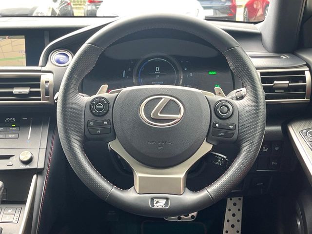 TOYOTA LEXUS IS300h 2015