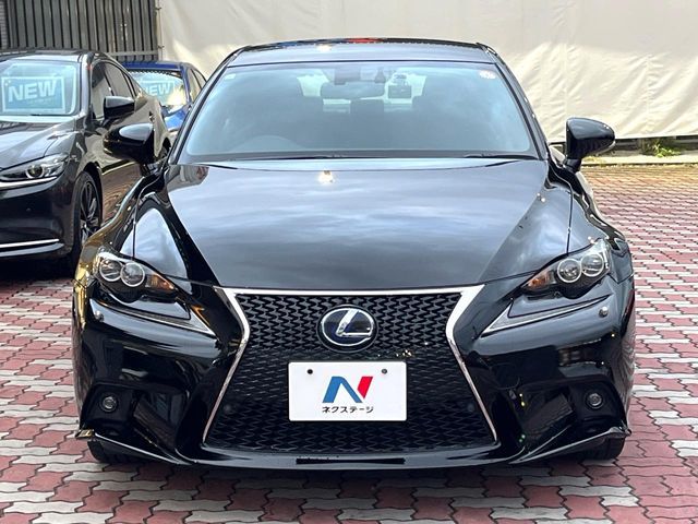 TOYOTA LEXUS IS300h 2015