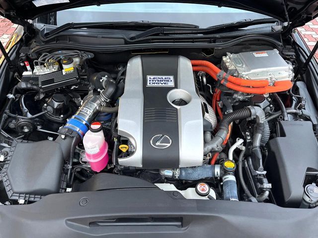 TOYOTA LEXUS IS300h 2015