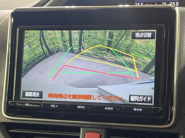 TOYOTA VOXY HYBRID 2017