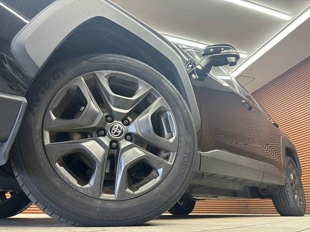 TOYOTA RAV4 4WD 2023