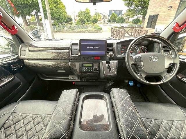 TOYOTA HIACE van 2WD 2017