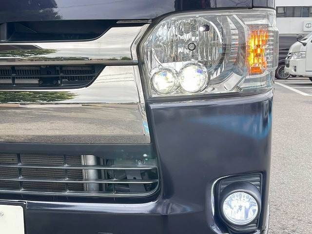 TOYOTA HIACE van 2WD 2017