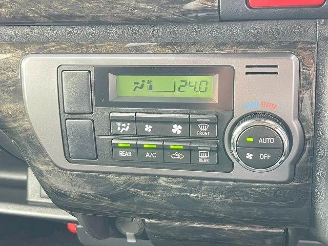 TOYOTA HIACE van 2WD 2017