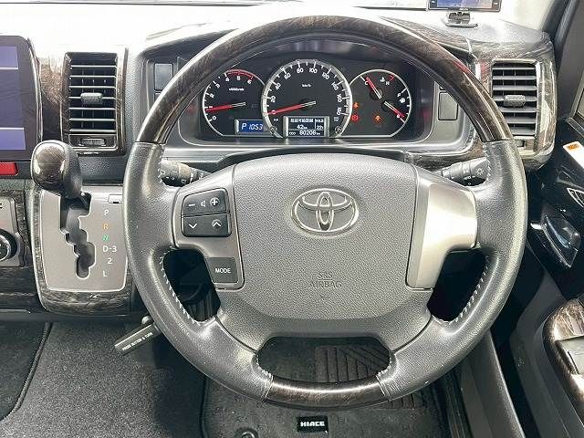 TOYOTA HIACE van 2WD 2017