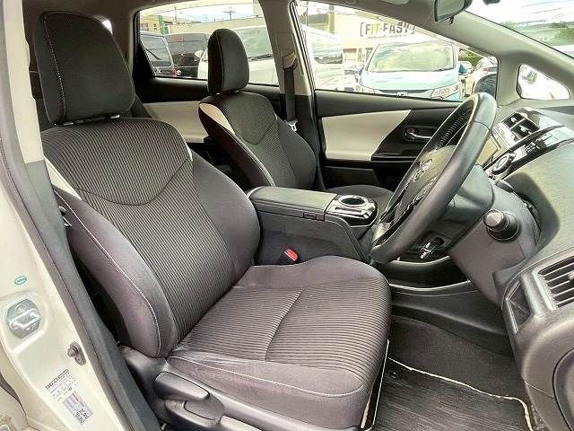 TOYOTA PRIUS Alpha 2018