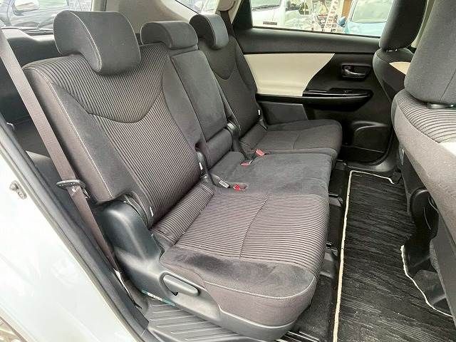 TOYOTA PRIUS Alpha 2018