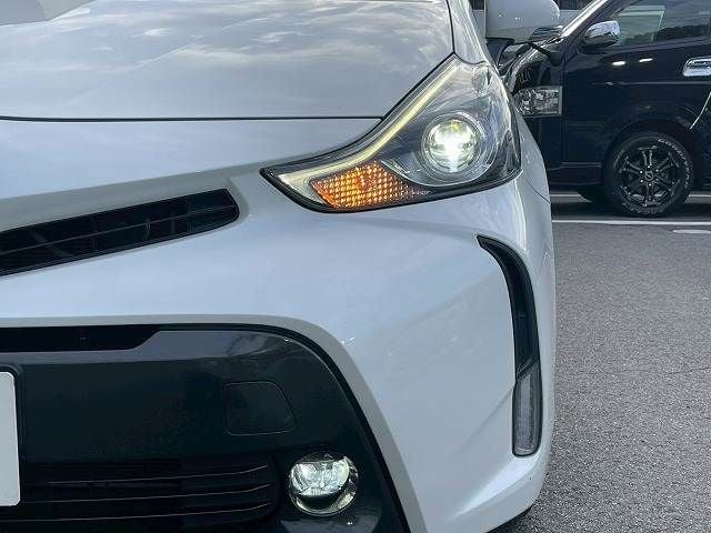 TOYOTA PRIUS Alpha 2018