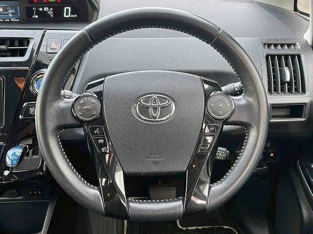 TOYOTA PRIUS Alpha 2018