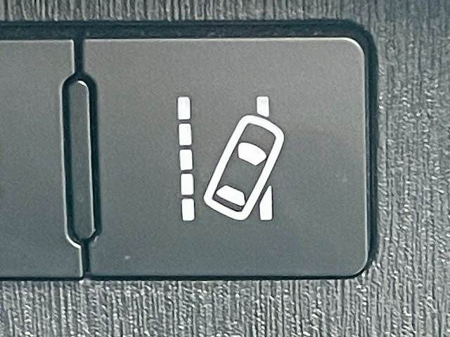 TOYOTA PRIUS Alpha 2018