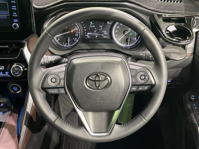 TOYOTA HARRIER 2WD 2022