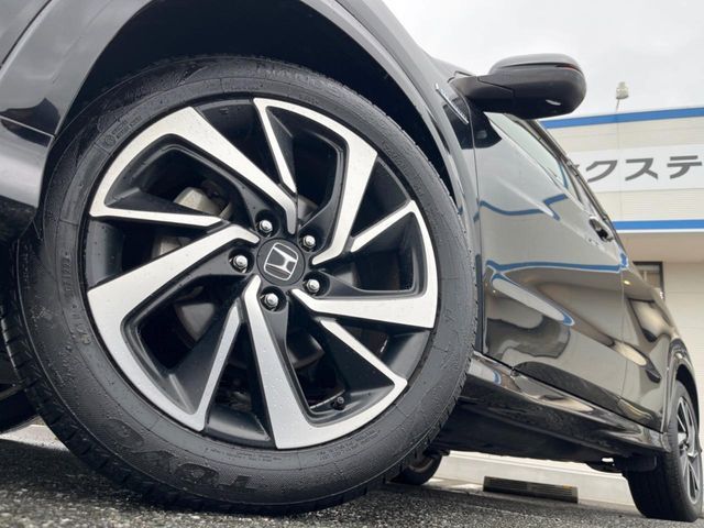 HONDA VEZEL HYBRID 2017