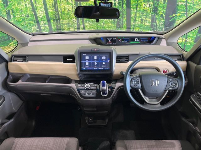 HONDA FREED HYBRID 4WD 2017