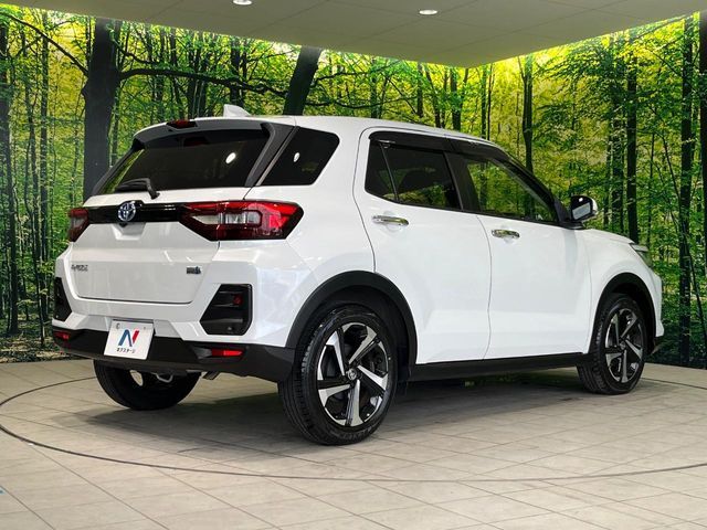 TOYOTA RAIZE HYBRID 2022