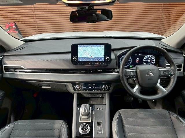 MITSUBISHI OUTLANDER PHEV 2023