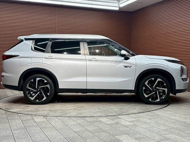MITSUBISHI OUTLANDER PHEV 2023