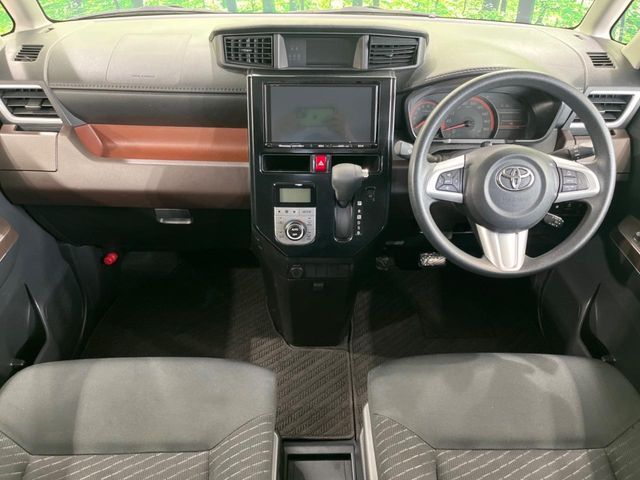 TOYOTA ROOMY 2017