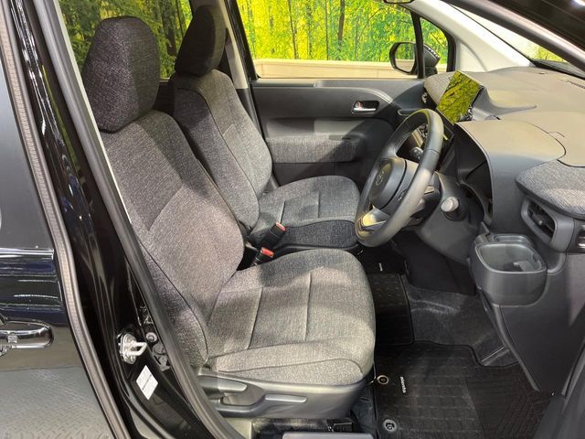 TOYOTA SIENTA HYBRID 2023