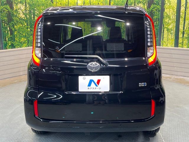 TOYOTA SIENTA HYBRID 2023
