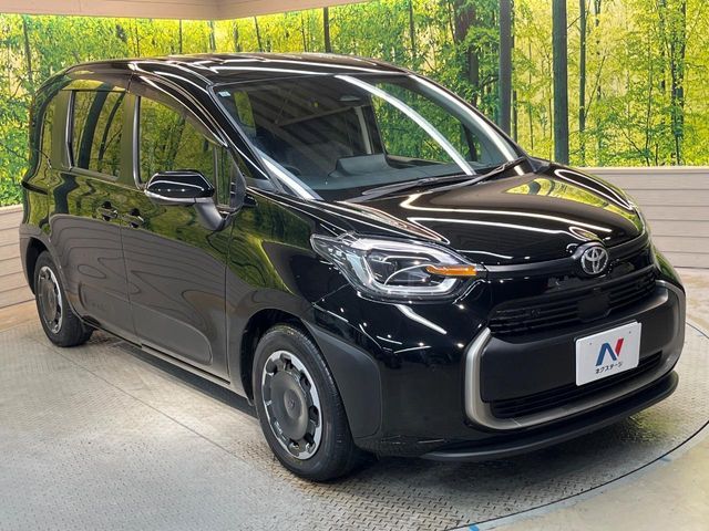 TOYOTA SIENTA HYBRID 2023