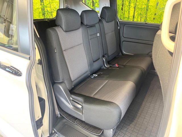 HONDA FREED HYBRID 2022