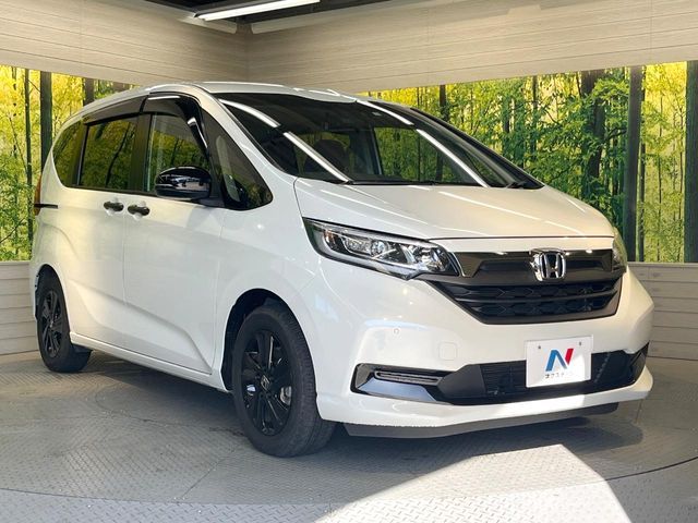 HONDA FREED HYBRID 2022