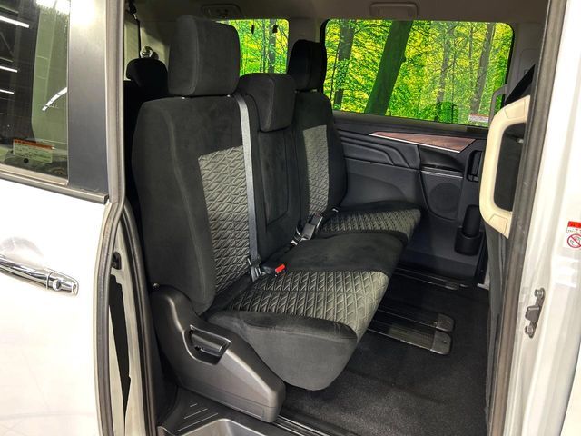 MITSUBISHI DELICA D:5 4WD 2024