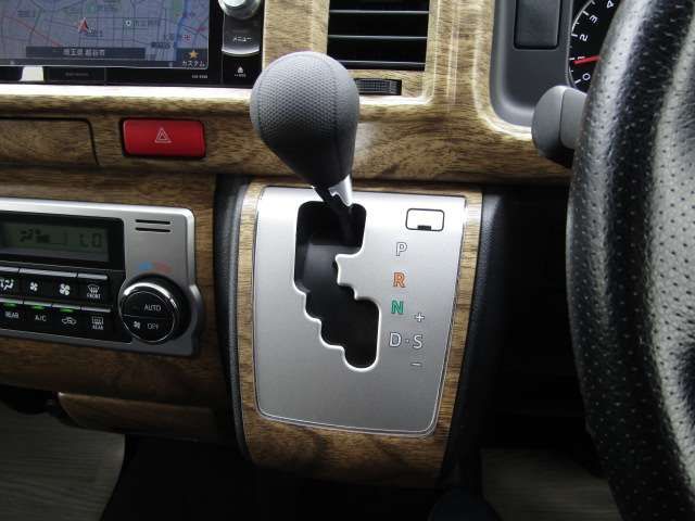 TOYOTA HIACE wagon 2016