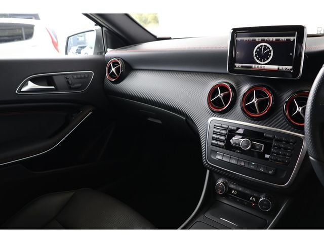 MERCEDES BENZ MERCEDES BENZ A class 2015