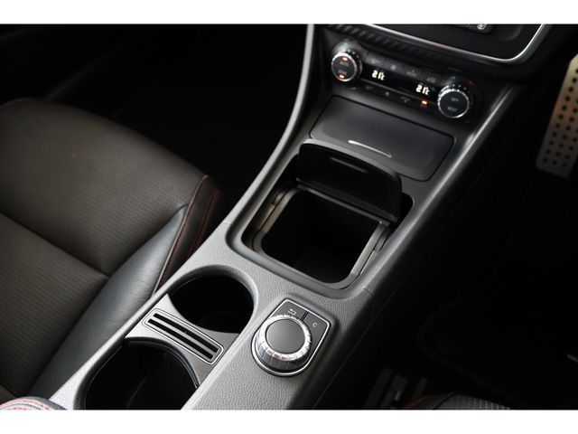 MERCEDES BENZ MERCEDES BENZ A class 2015