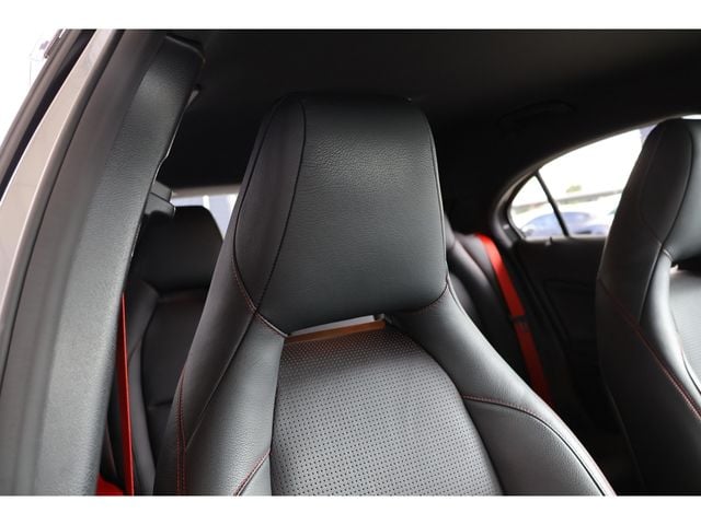 MERCEDES BENZ MERCEDES BENZ A class 2015