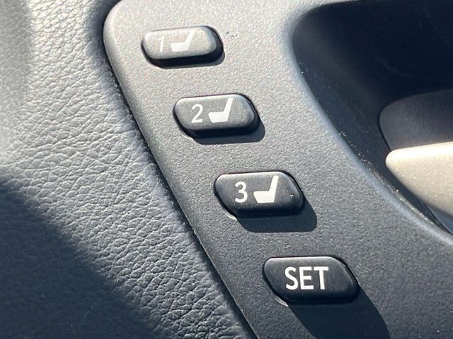 TOYOTA LEXUS IS300h 2016