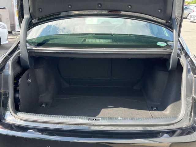 TOYOTA LEXUS IS300h 2016