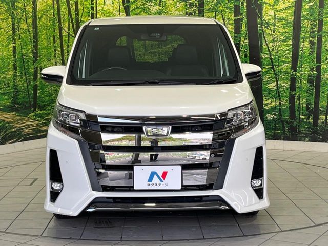 TOYOTA NOAH 2020