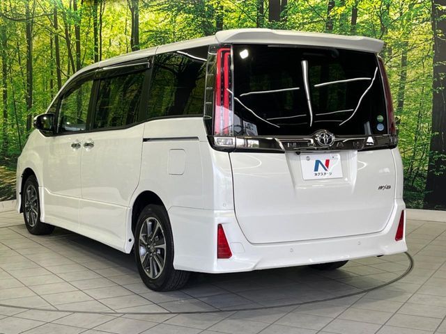 TOYOTA NOAH 2020