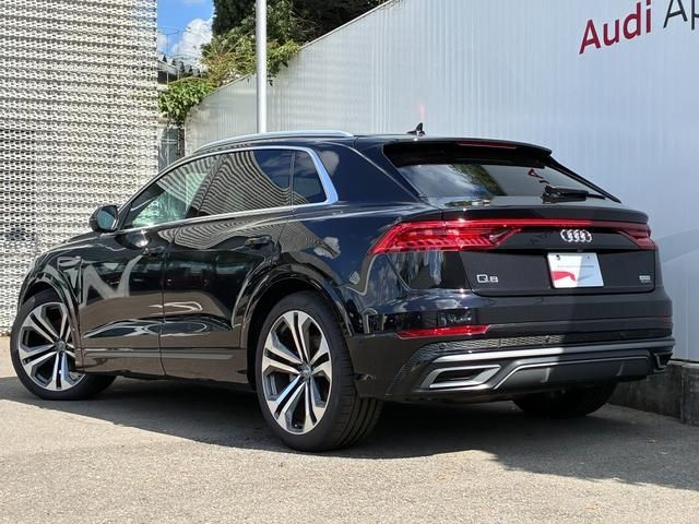 AUDI AUDI Q8 2020